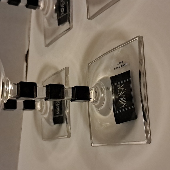 Water Goblet Viewpoint Black by MIKASA - Set of 4 Fine Crystal Preowned - Picture 2 of 10